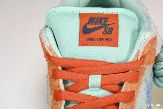 Rise Orange  Emerald Low Dunk DV5429-800  SB Nike 1227